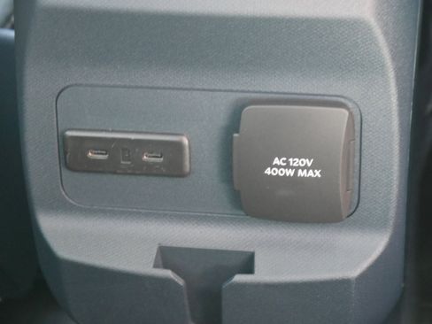 New 2025 Ford Maverick XLT w/ XLT Luxury Package AWD/4WD image 29