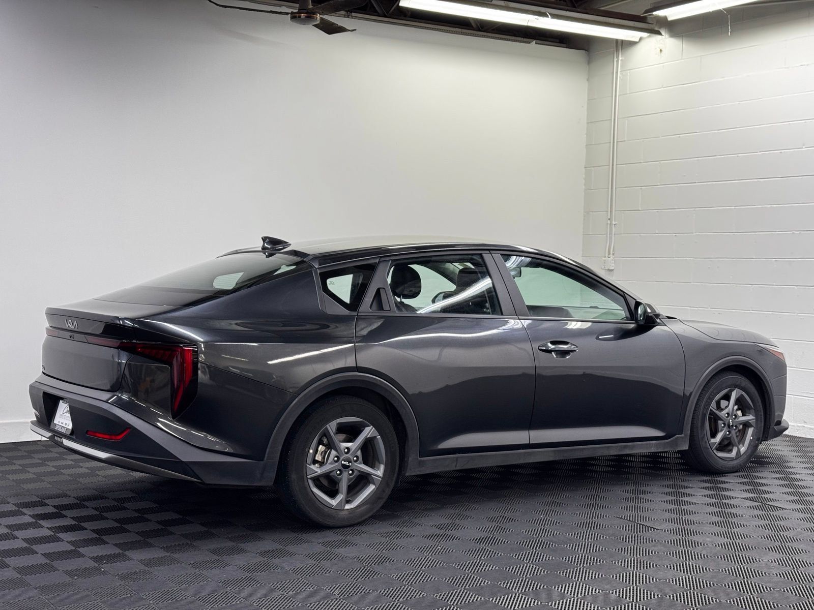 Used 2025 Kia K4 FWD image 2