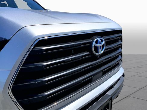 Used 2024 Toyota Sequoia SR5 w/ SR5 Premium Package AWD/4WD image 30