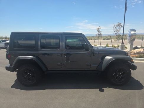Used 2023 Jeep Wrangler Unlimited AWD/4WD image 10