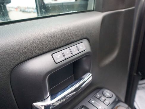 Used 2018 GMC Sierra 3500 Denali w/ Duramax Plus Package image 17