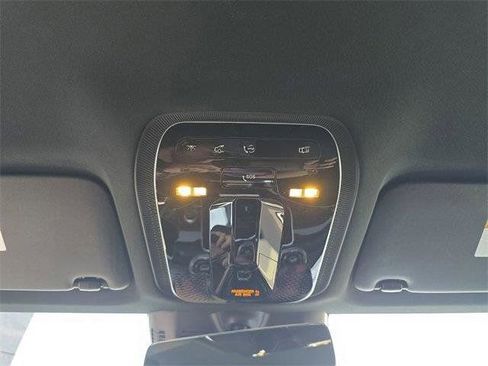 Used 2025 Mercedes-Benz GLC 350e 4MATIC image 29