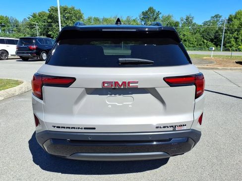 Used 2025 GMC Terrain Elevation w/ Elevation Premium Package AWD/4WD image 14