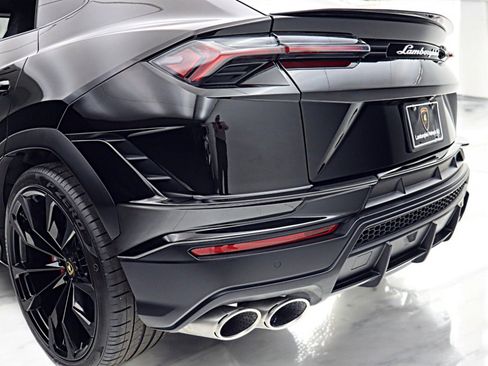 Used 2024 Lamborghini Urus S image 22