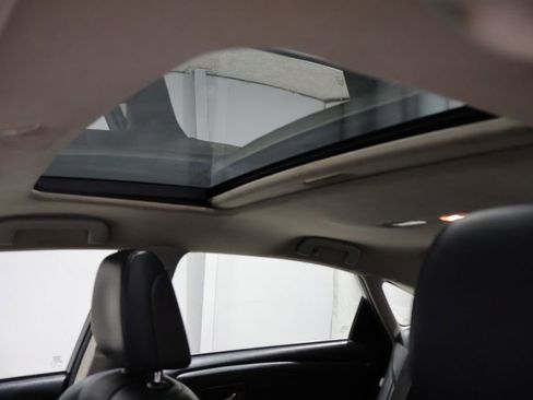 Used 2013 Toyota Avalon XLE FWD image 9