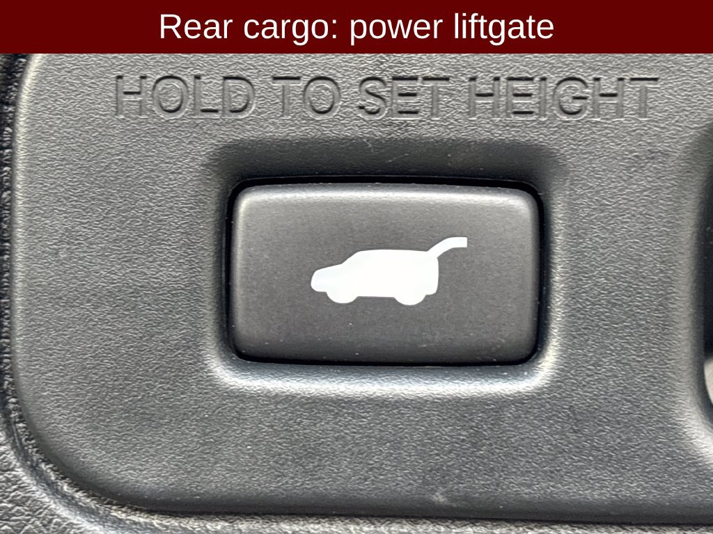 Used 2024 Honda Pilot Touring image 29