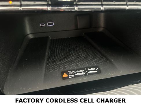 Used 2026 Chevrolet Traverse RS FWD image 26