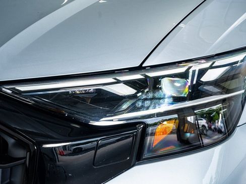 Used 2024 Audi Q8 Premium Plus w/ Premium Plus Package image 12