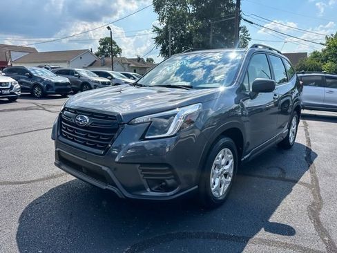 Used 2024 Subaru Forester AWD/4WD image 3