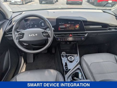 Used 2023 Kia Niro Wind w/ Wind Preserve Package FWD image 16