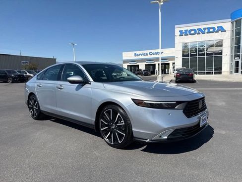Used 2025 Honda Accord Touring image 1