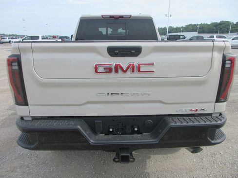 New 2026 GMC Sierra 2500 AT4X AWD/4WD image 6