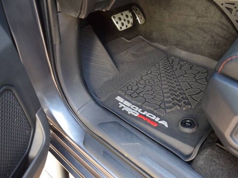 Used 2025 Toyota Sequoia TRD Pro AWD/4WD image 38