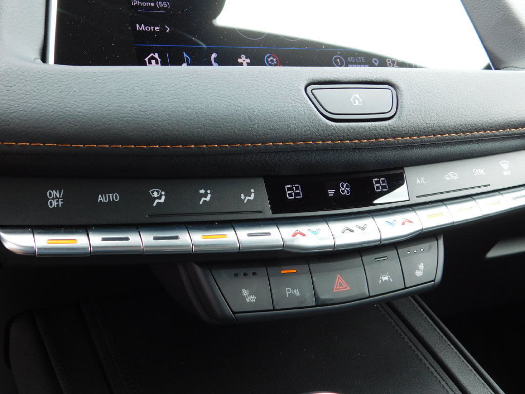 Used 2023 Cadillac XT4 Sport AWD/4WD image 21