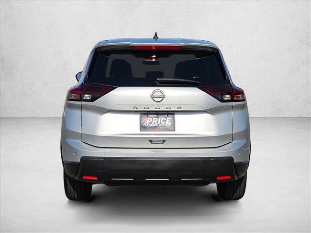 Used 2024 Nissan Rogue S FWD image 7
