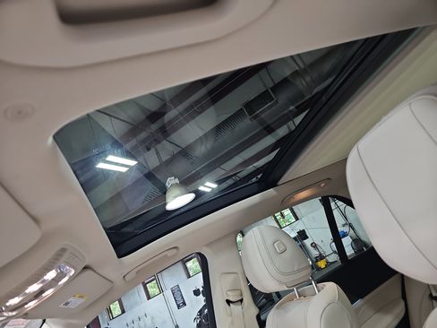 Certified 2024 Mercedes-Benz GLE 580 4MATIC image 31