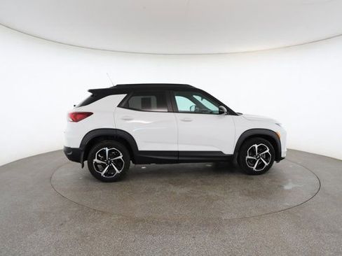 Used 2021 Chevrolet TrailBlazer RS w/ Technology Package image 21