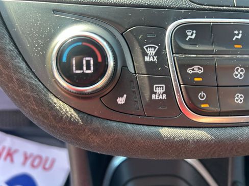 Used 2020 Chevrolet Malibu LT FWD image 19