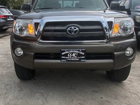 Used 2010 Toyota Tacoma PreRunner RWD image 2