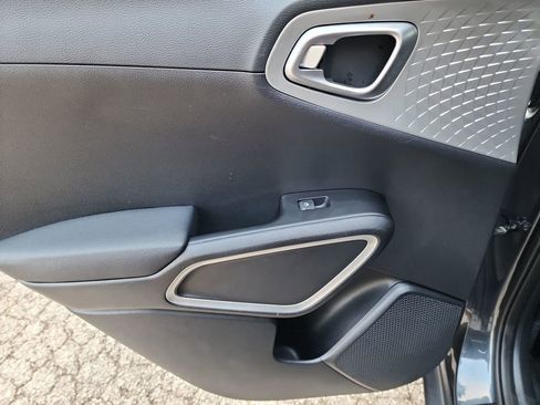 Used 2024 Kia Soul LX w/ Option Group 015 image 34