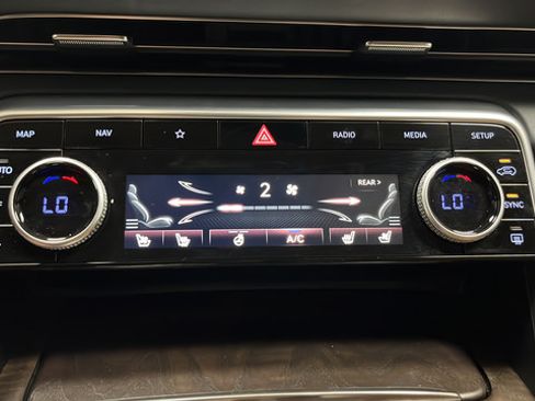 Used 2024 Genesis GV80 3.5T Prestige Signature AWD/4WD image 18