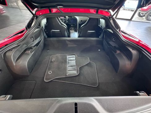 Used 2019 Chevrolet Corvette Stingray Coupe w/ 1LT image 32