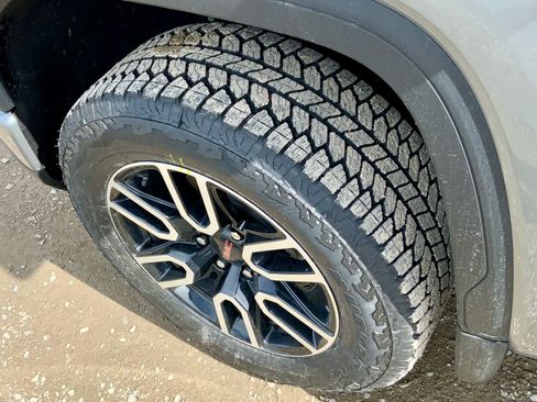 New 2026 GMC Sierra 1500 AT4 w/ AT4 Premium Package image 18