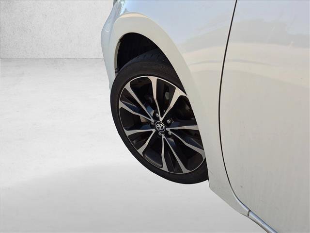 Used 2018 Toyota Corolla XSE FWD image 10