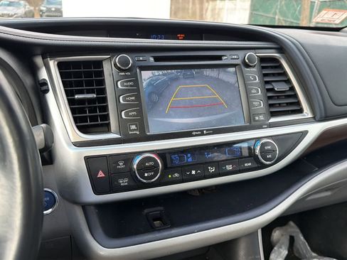 Used 2015 Toyota Highlander Limited image 15