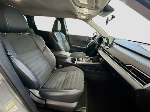 Used 2024 Mitsubishi Outlander SE image 34