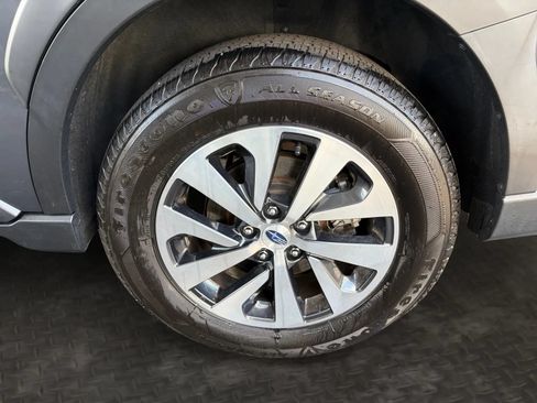 Used 2024 Subaru Outback Premium AWD/4WD image 41