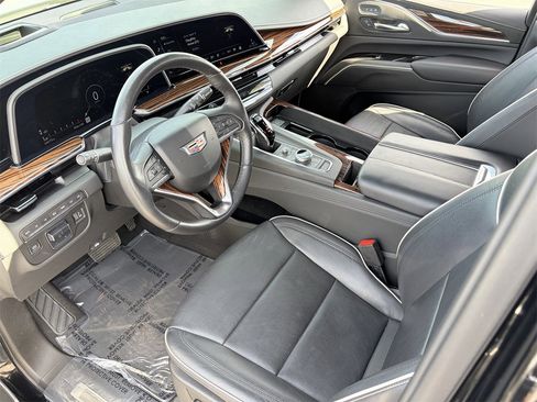 Used 2021 Cadillac Escalade Premium Luxury w/ Driver Assist Tech Package image 18