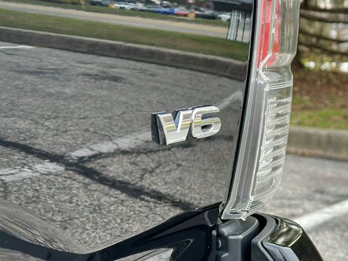 Used 2021 Toyota Tacoma TRD Off-Road w/ TRD Premium Off Road Package image 10