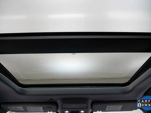 Used 2022 Ford Explorer Limited w/ Equipment Group 301A image 10