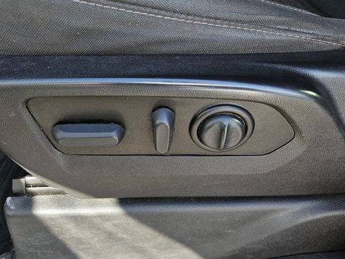 Used 2022 Chevrolet Silverado 3500 LT w/ Convenience Package image 21