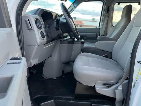 Used 2014 Ford E-350 and Econoline 350 XL w/ Power Windows & Locks Group RWD image 15