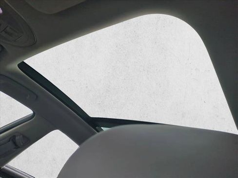 Used 2018 Genesis G80 3.8 w/ Option Group 03 image 16