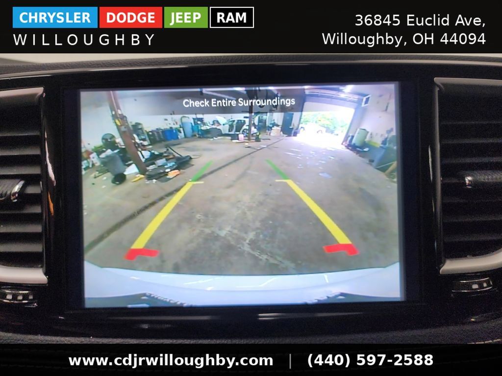 Used 2024 Chrysler Pacifica Limited FWD image 22