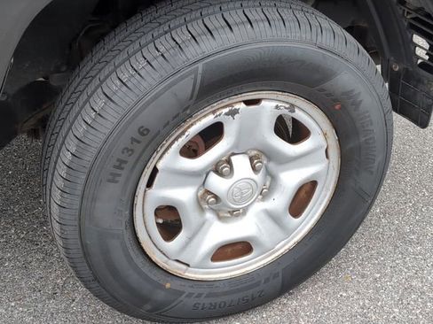 Used 2013 Toyota Tacoma 2WD Regular Cab image 28