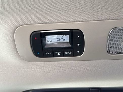 New 2026 Honda Odyssey Touring image 28