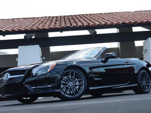 Used 2014 Mercedes-Benz SL 550 image 3
