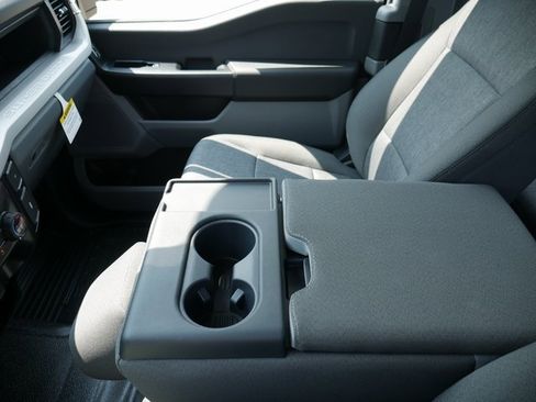 New 2025 Ford F250 XL w/ XL Chrome Package image 20