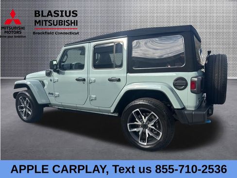 Used 2024 Jeep Wrangler Unlimited w/ Convenience Group AWD/4WD image 15