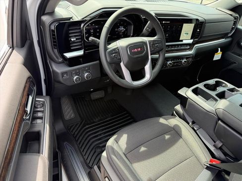 New 2026 GMC Sierra 2500 SLE image 9