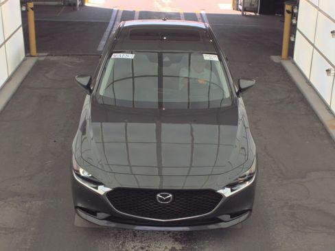 Used 2019 MAZDA MAZDA3 Sedan w/ Premium Package FWD image 2