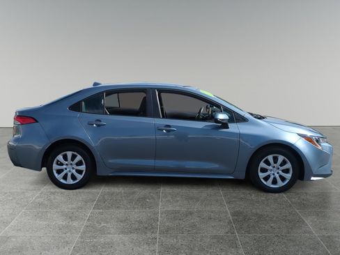 Used 2025 Toyota Corolla LE image 7