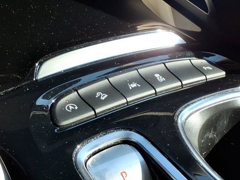 Used 2021 Buick Envision Essence AWD/4WD image 15