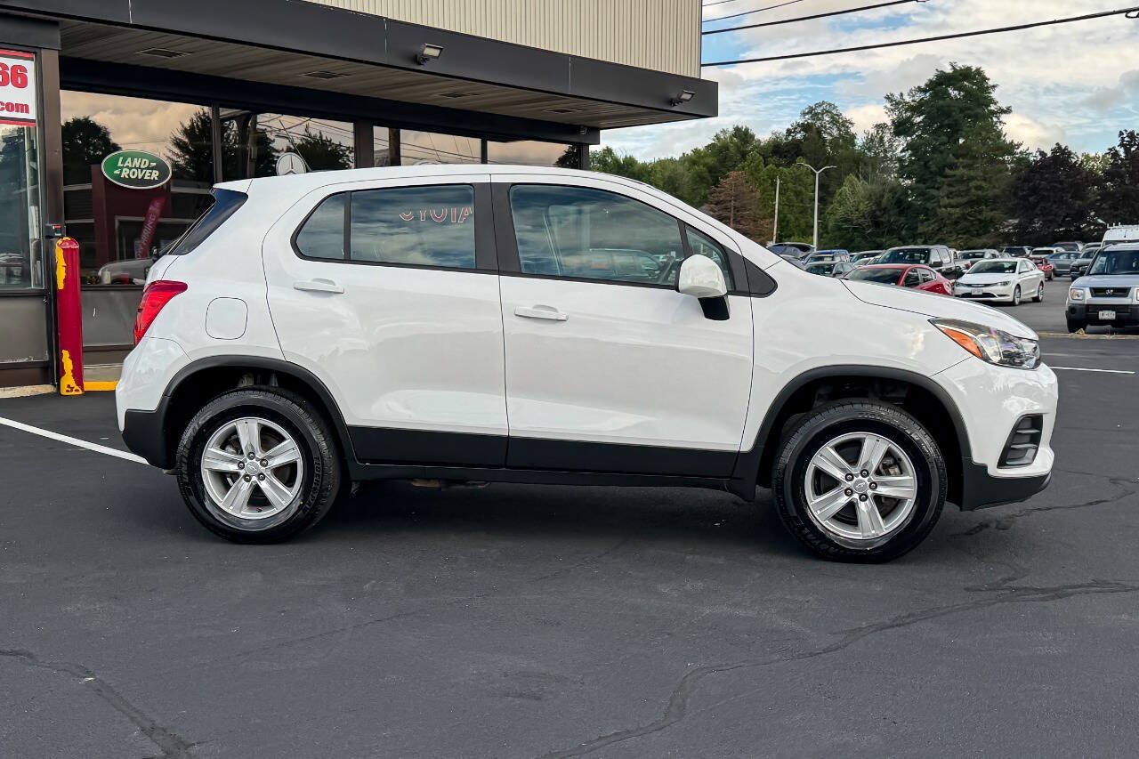 Used 2019 Chevrolet Trax LS AWD/4WD image 3