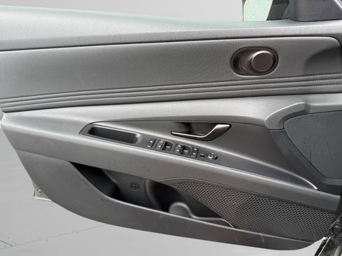 New 2025 Hyundai Elantra Sport image 33