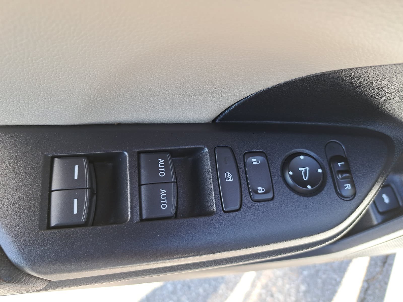 Used 2017 Honda Civic EX-L image 28